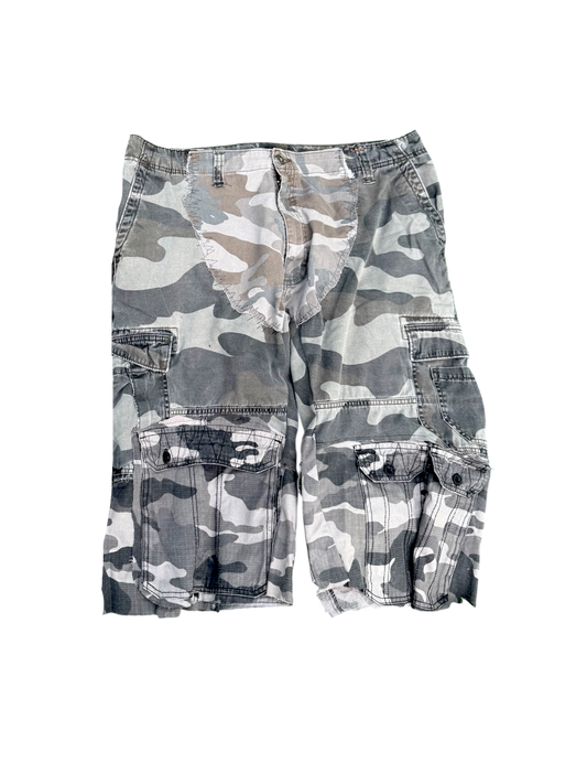 Camo Cargo Shorts V16