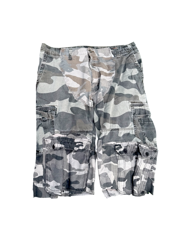 Camo Cargo Shorts V16